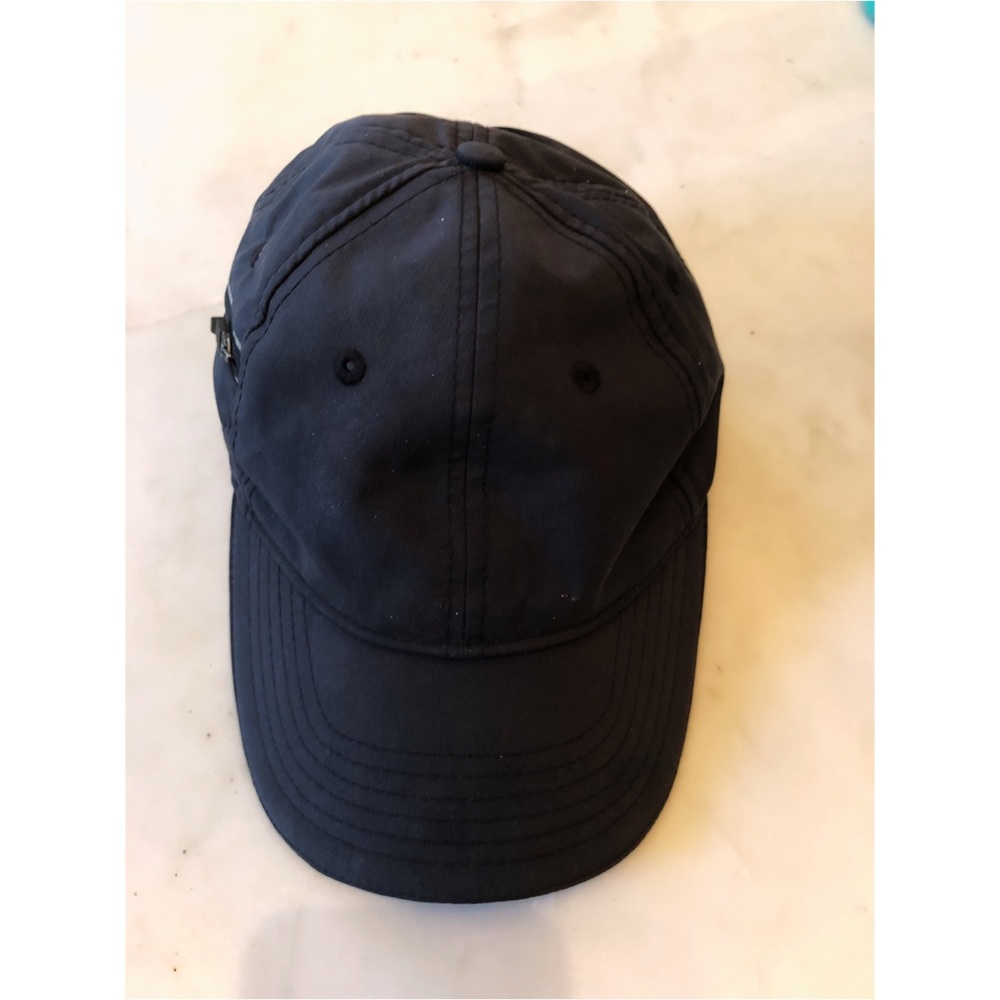 Lululemon hat